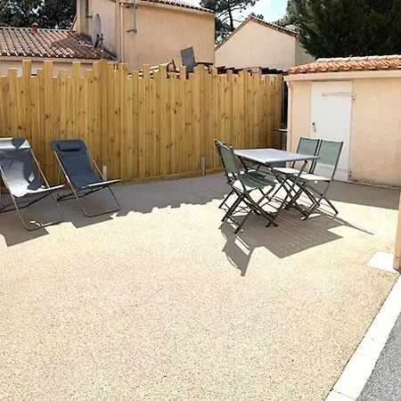 Maison T2: Cour, Parking, A 600m De La Mer, Quartier Calme - Fr-1-92-913 別荘 *
